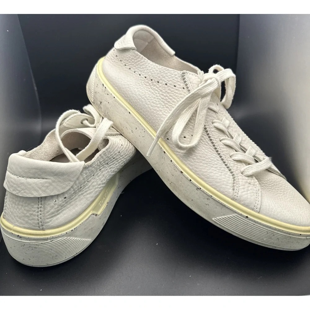 ECCO Street Tray Recru Women's Leather Lace Up Sneaker Cream Speckled Sole 40/10